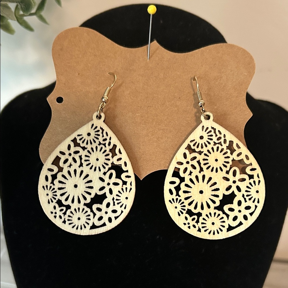 Wood Cream Floral Teardrop Earrings NEW